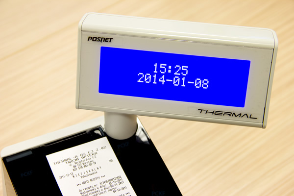Drukarka fiskalna Posnet Thermal A HS EJ - Ekran LCD, który wyświetla nawet 4 linie x 20 znaków